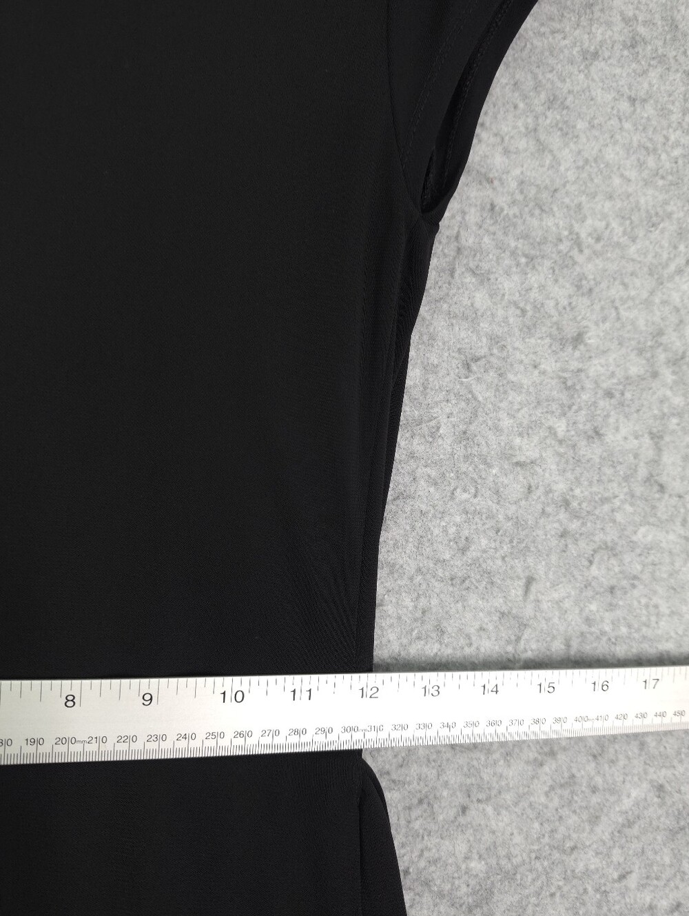 Diane Von Furstenberg Black Cap-Sleeve Wrap Midi Dress - Picture 9 of 10